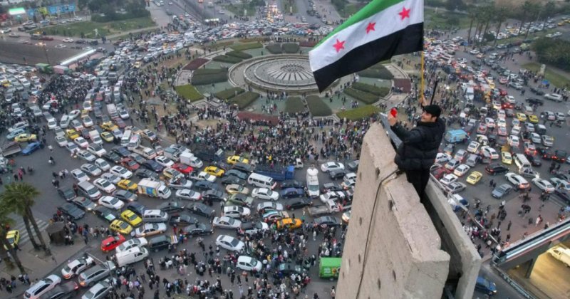 Suriye'de halk mutluyken bizlere susmak düşer