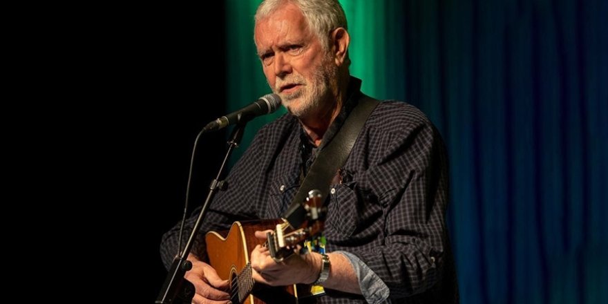 1994 Eurovision'un birincisi McGettigan da İsrail'in yarışmaya katılmasına tepki olarak ödülünü iade edecek