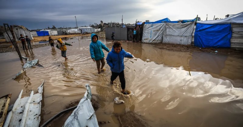 UNRWA: İsrail 1,3 milyon kişilik yardımı kapıda bekletiyor