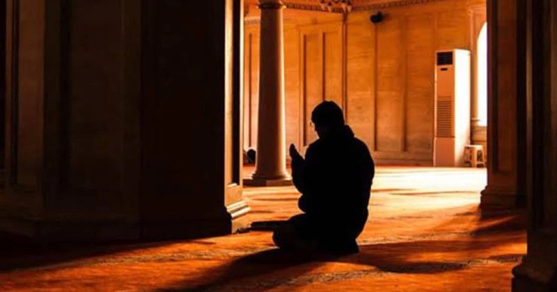 Tartışılan değil yaşanan dine ihtiyacımız var!