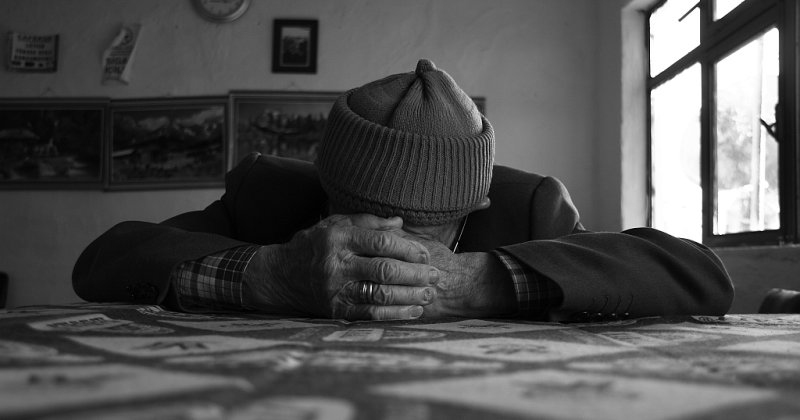 Yaşlıların görünmeyen yalnızlık duvarları