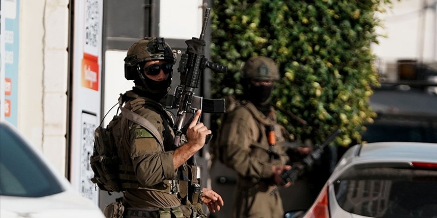 İşgalci İsrail güçleri, Batı Şeria'da iki ABD'li aktivisti gözaltına aldı