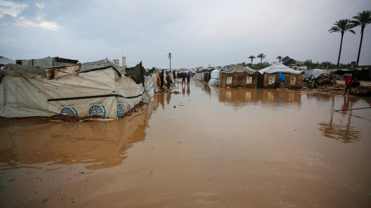 BM, kış şartlarına rağmen İsrail'in Gazze'ye yardımları engellemeyi sürdürdüğünü belirtti