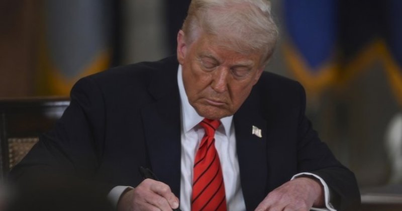 Trump, fentanili 'kitle imha silahı' ilan eden kararnameyi imzaladı