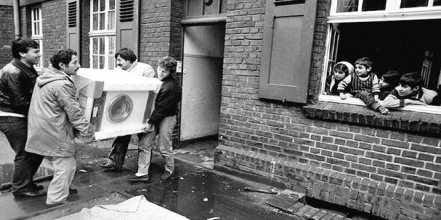 Büyük gerileme çağında göç, hukuk ve gelecek