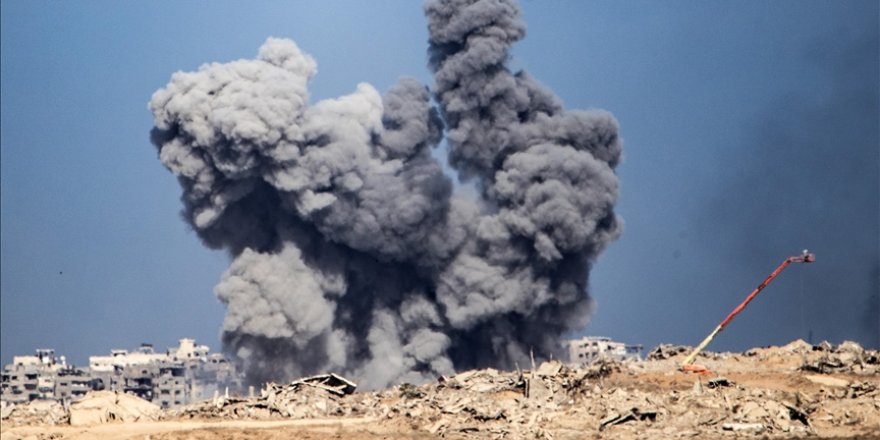 Soykırımcı İsrail’den Gazze'ye topçu ve helikopter saldırısı