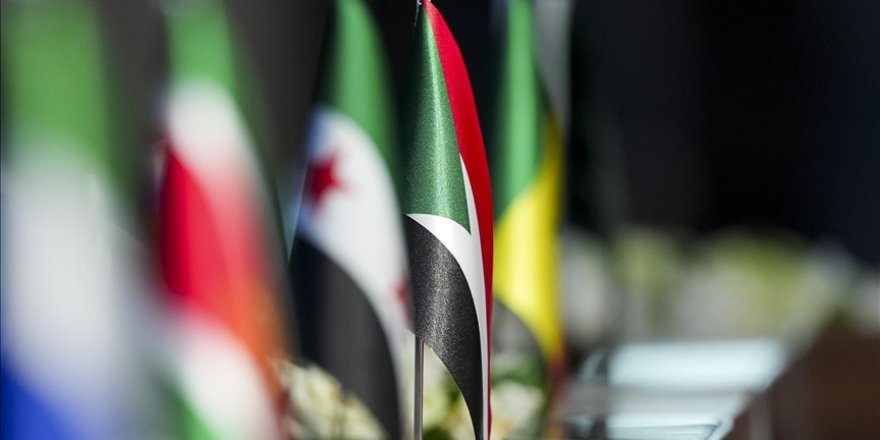 İİT, İsrail'in Gazze'de yerinden edilen sivillerin sığındığı okulu hedef almasını kınadı