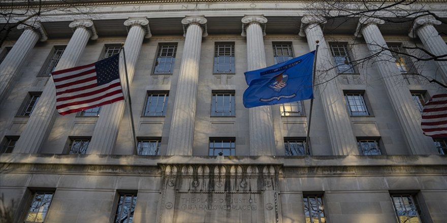 ABD Adalet Bakanlığı, Epstein dosyalarından kaldırılan Trump fotoğrafını yeniden yayımladı