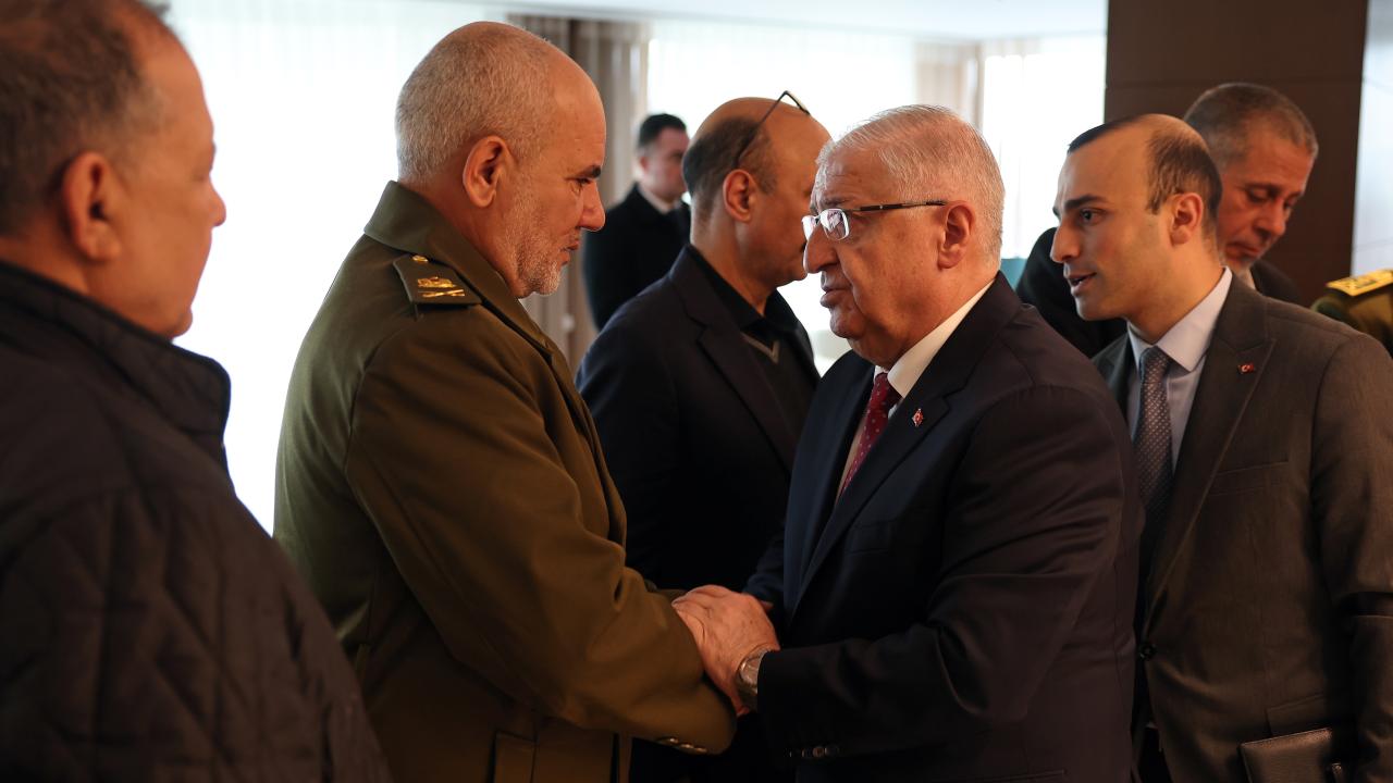 Bakan Güler'den, Libya askeri heyetinin naaşını almak için gelen yetkililere taziye ziyareti