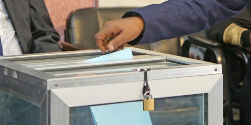 Mogadişu'da seçmenler 56 yıl sonra yerel seçimler için sandık başında