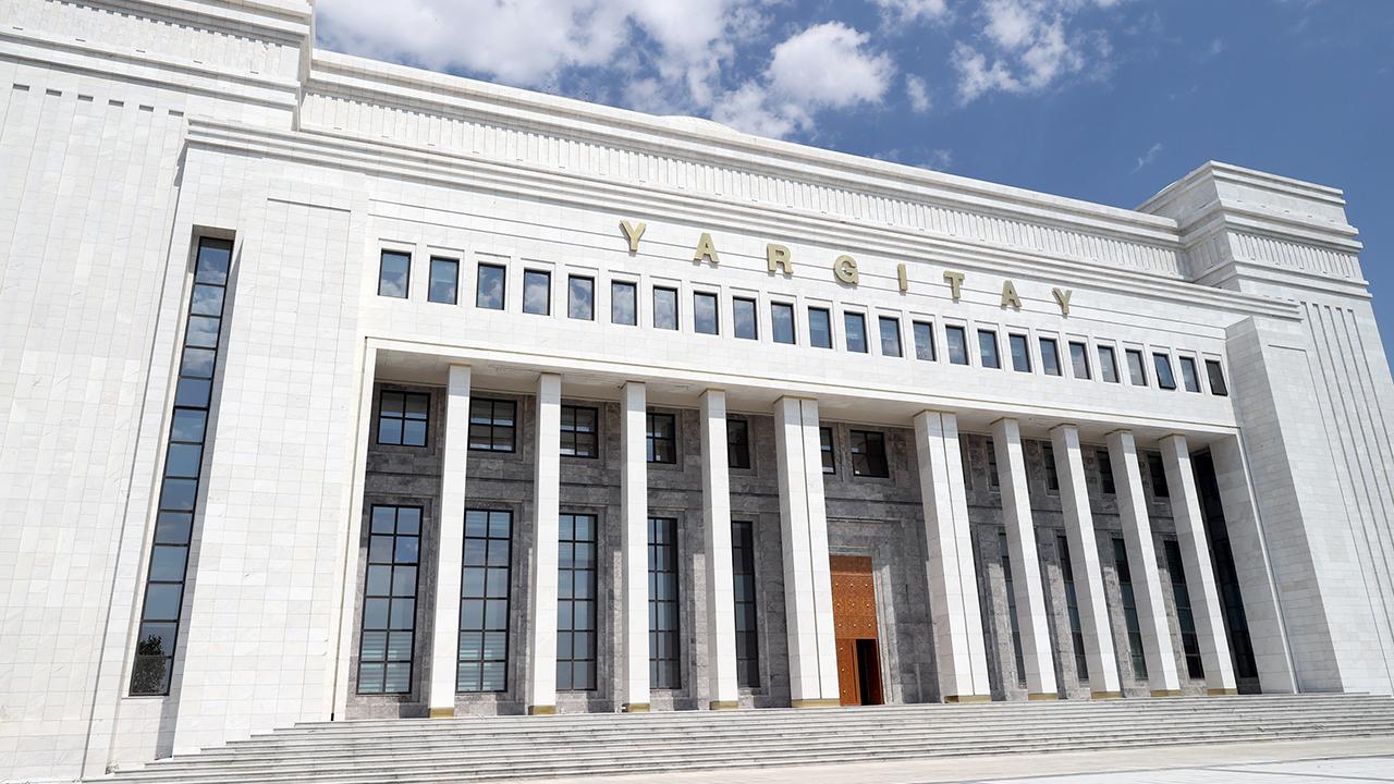 Yargıtay: İş yerindeki zorlayıcı sebepten işten çıkarmada da ihbar tazminatı ödenmeli