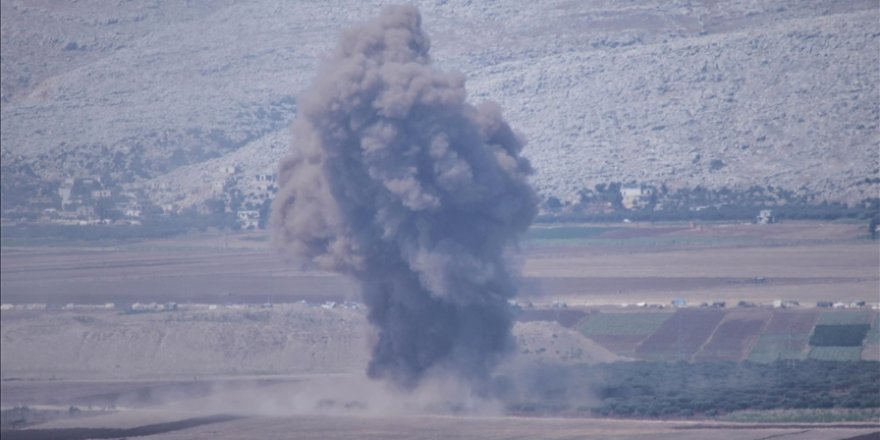 Aidiyeti bilinmeyen bir savaş uçağı, Süveyda’ya hava saldırısı düzenledi