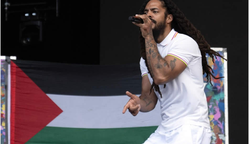 Siyonist anlatıyı sarsan hukuki zafer: Bob Vylan ve Reginald D Hunter davalarının ardından ne olacak?