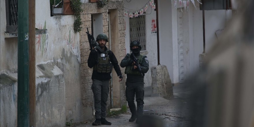 Soykırımcı İsrail, işgal altındaki Batı Şeria'da bazı köyleri abluka altına aldı