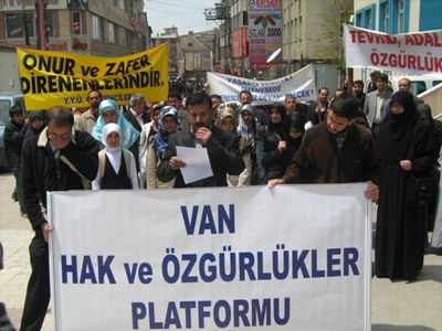 Van’da 88. Başörtüsü Eylemi