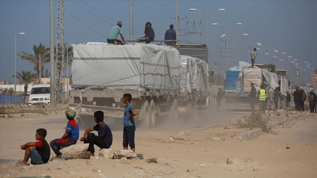 Katil İsrail 37 uluslararası yardım kuruluşunun lisansını iptal ediyor