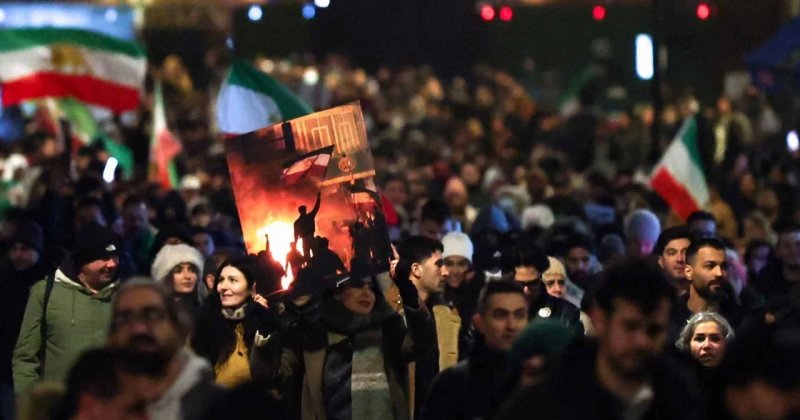 İran’daki olayları okurken vakıa ile tavrı karıştırmamak