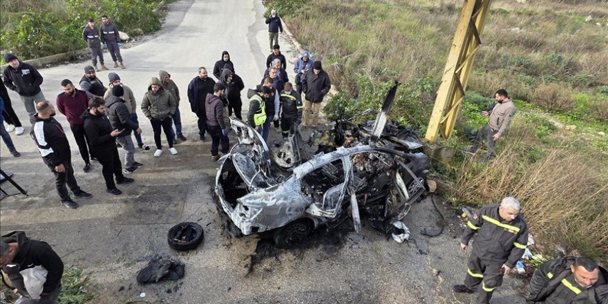 Katil İsrail'in, Lübnan'ın güneyinde bir araca düzenlediği İHA saldırısında 1 kişi öldü
