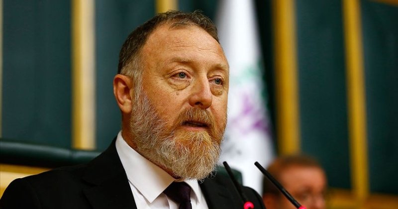 Katillerin arkasında duranları görmek istiyorsanız aynaya bakın!