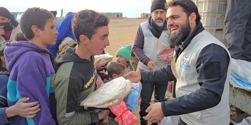 Rakka’nın özgürleştiği ilk andan itibaren İyiliğe Çağrı Derneği yardımlarıyla sahada