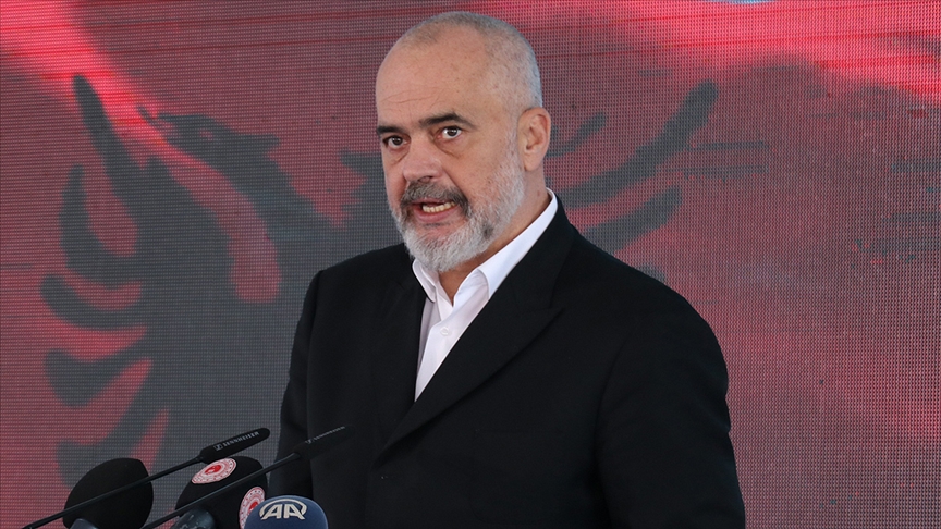 Edi Rama'dan katil Netanyahu'ya rezalet övgü!