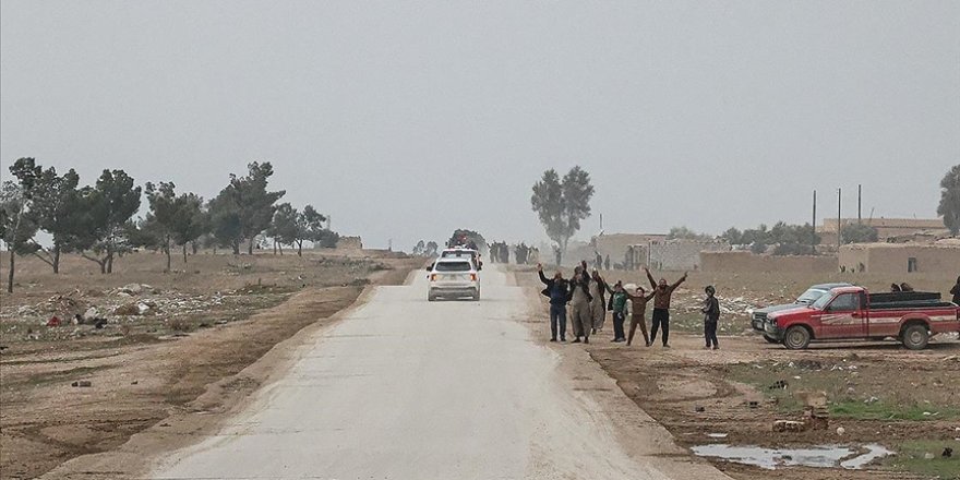 YPG, Suriye İçişleri Bakanlığına bağlı güçlerin Haseke'ye girişini karşılayan 23 kişiyi alıkoydu