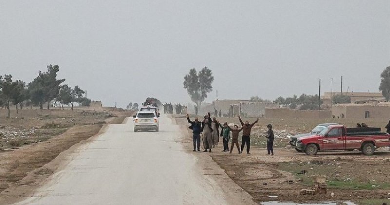 YPG, Suriye güçlerinin Haseke'ye girişini karşılayan 23 kişiyi alıkoydu