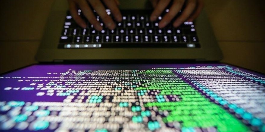 Dünyanın en güçlü isimlerini birer kuklaya dönüştüren devasa bir şantaj mekanizması