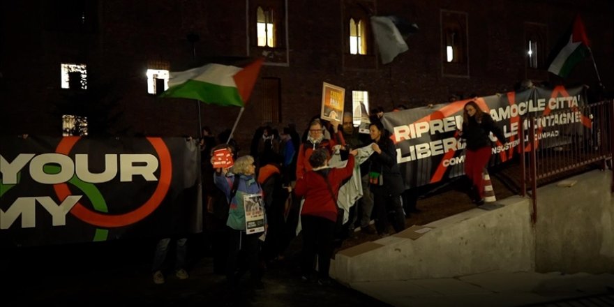İtalya'da Milano-Cortina Kış Olimpiyatları meşalesinin geçişi sırasında İsrail protesto edildi
