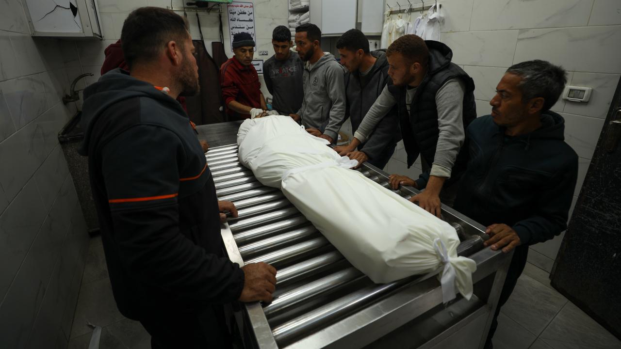 Katil İsrail ateşkese rağmen Gazze'ye 9 kişiyi katletti