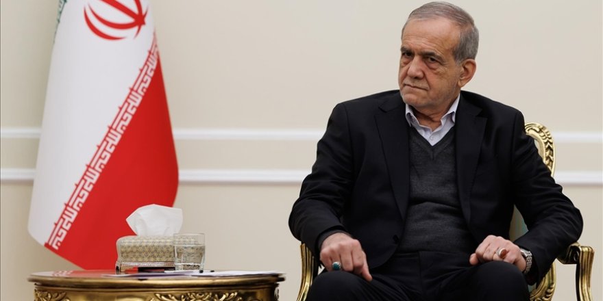 İran devlet televizyonu, Cumhurbaşkanı Pezeşkiyan'ın yayınını kesti