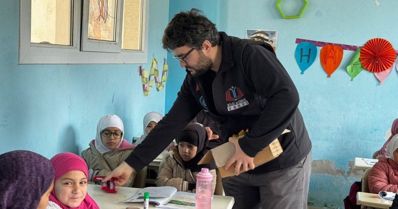 İslami kuruluşlar, İdlib’deki seldezelere insani yardım ulaştırdı