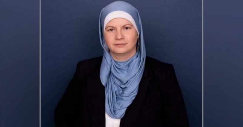 Fransa’da başörtülü siyasetçi Aurore Katramiz'e dijital linç