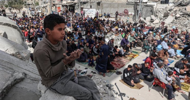 Gazze’de Ramazan, şehit verilen alimlerin hasretiyle geçiyor!