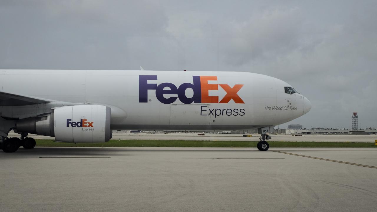 FedEx, ABD yönetimine dava açtı