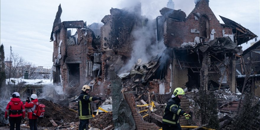 Rusya-Ukrayna Savaşı bağlamında geleceği olmayan bir barışı inşa çabası