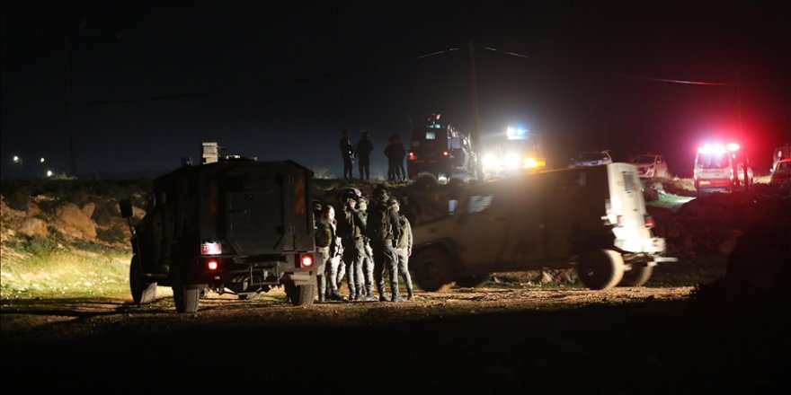 İşgalci güçleri Batı Şeria'da 4 Filistinliyi yaralandı