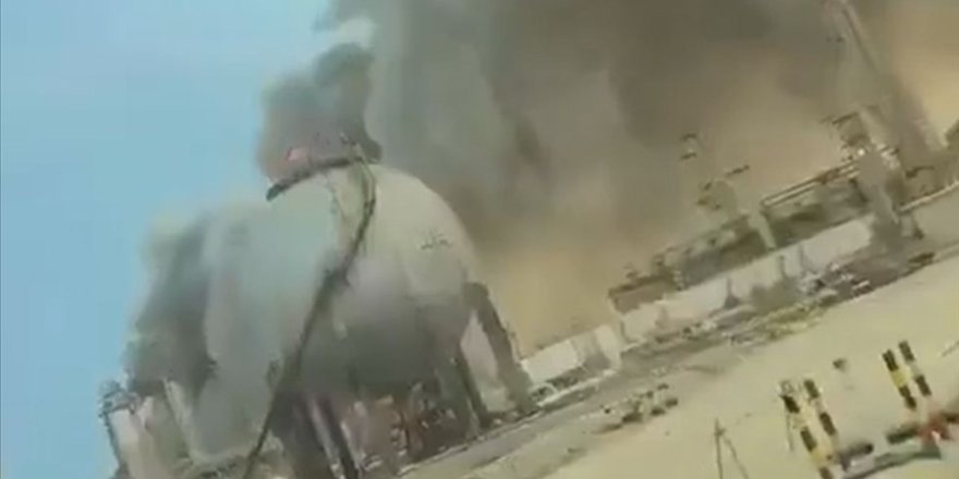 Suudi Arabistan'daki Ras Tanura’daki Suudi Aramco tesislerinde İHA saldırısı sonrası yangın çıktı