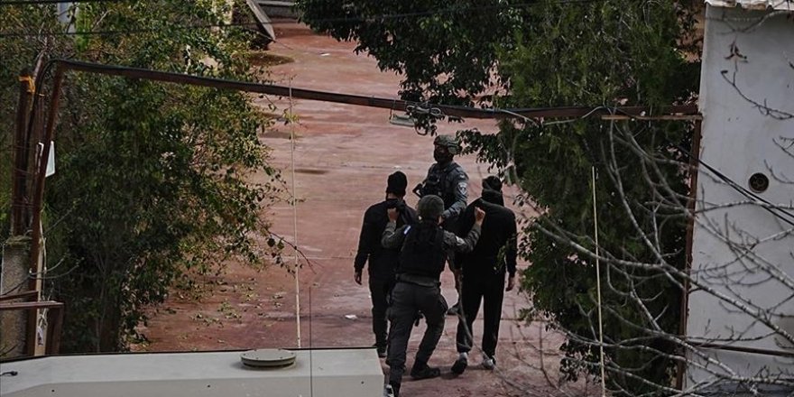 İsrail ordusu, Batı Şeria'daki Asker Kadim Mülteci Kampına baskın düzenledi