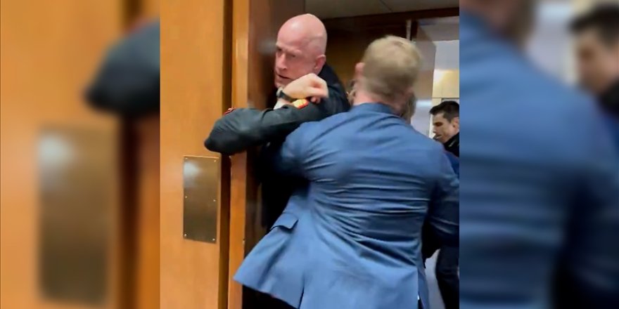 ABD polisi, savaş karşıtı eski askerin kolunu kırdı