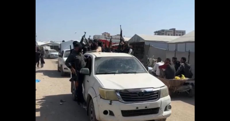 "Bitti" denilen Hamas Han Yunus'ta askeri geçit düzenledi