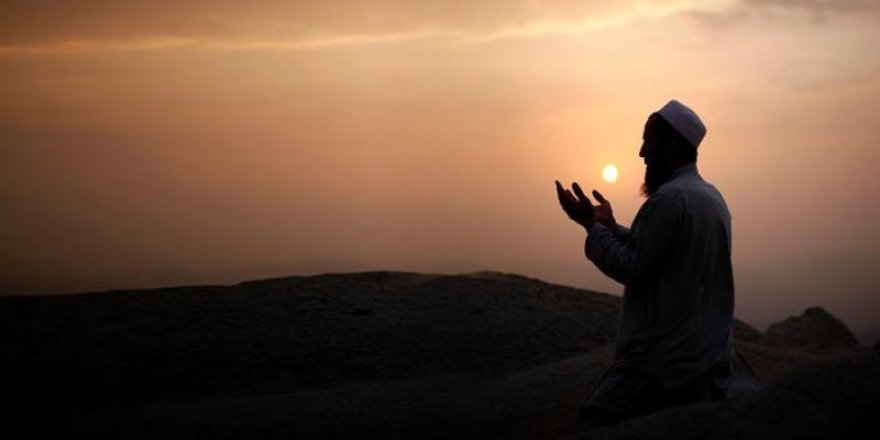 "Ahlâksız bir iman, hakiki iman değildir"