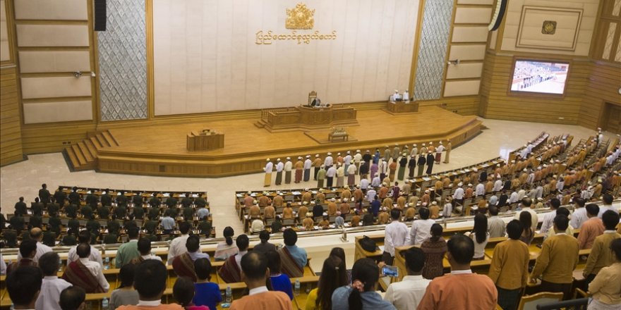 Myanmar Parlamentosu, 2021'deki askeri darbenin ardından ilk kez toplandı