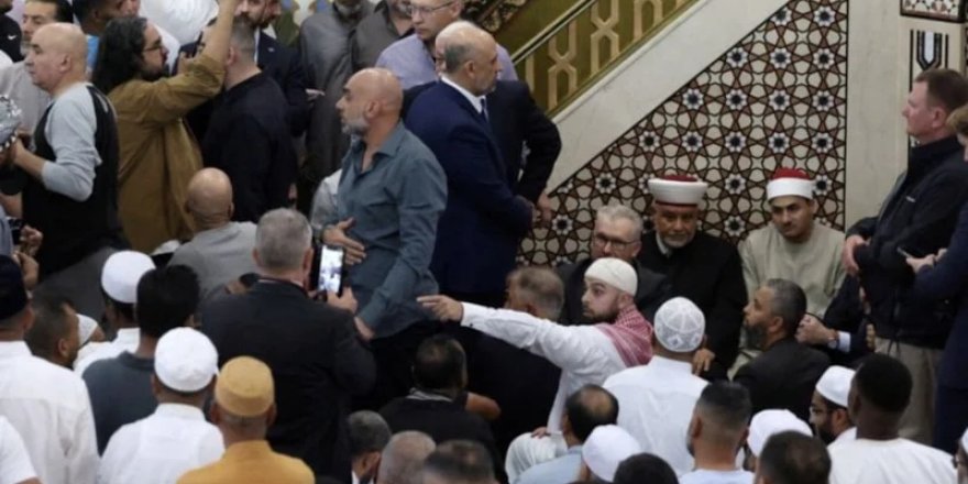 Avustralya Başbakanı'na Siyonist İsrail protestosu: Camiden kovuldu