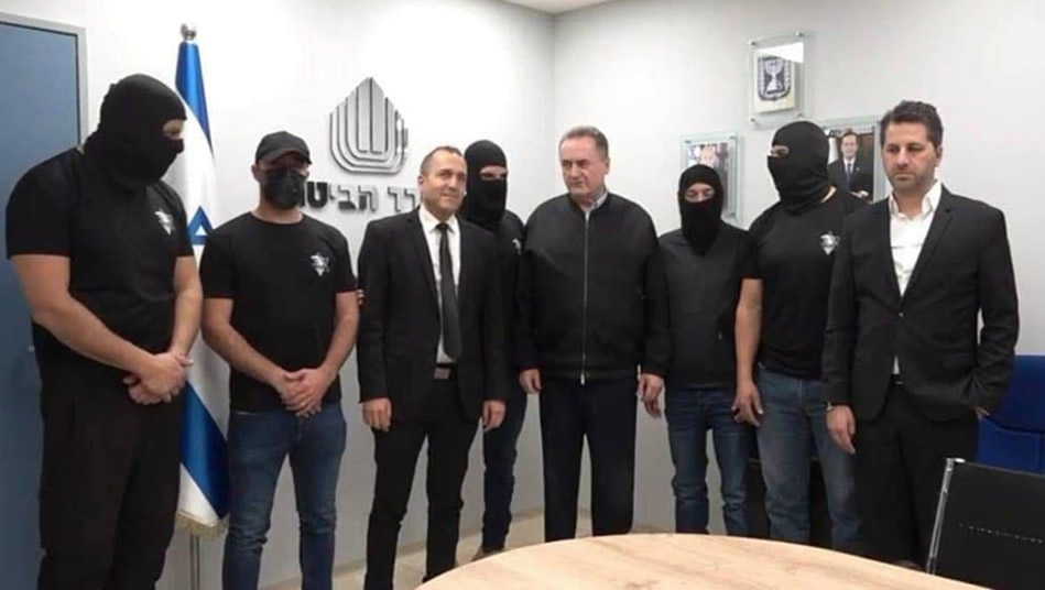 Filistinli bir tutukluya toplu tecavüz eden İsrailli askerler artık askeri göreve geri dönebilir!