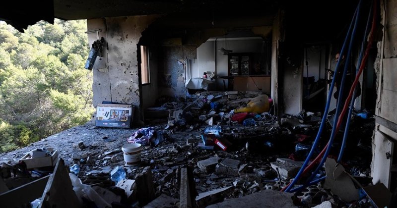 İşgalci İsrail'in Lübnan'a düzenlediği hava saldırılarında biri çocuk 11 kişi hayatını kaybetti