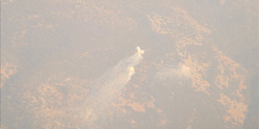 İşgalci İsrail ordusu Lübnan'ın güneyine fosfor bombasıyla saldırdı