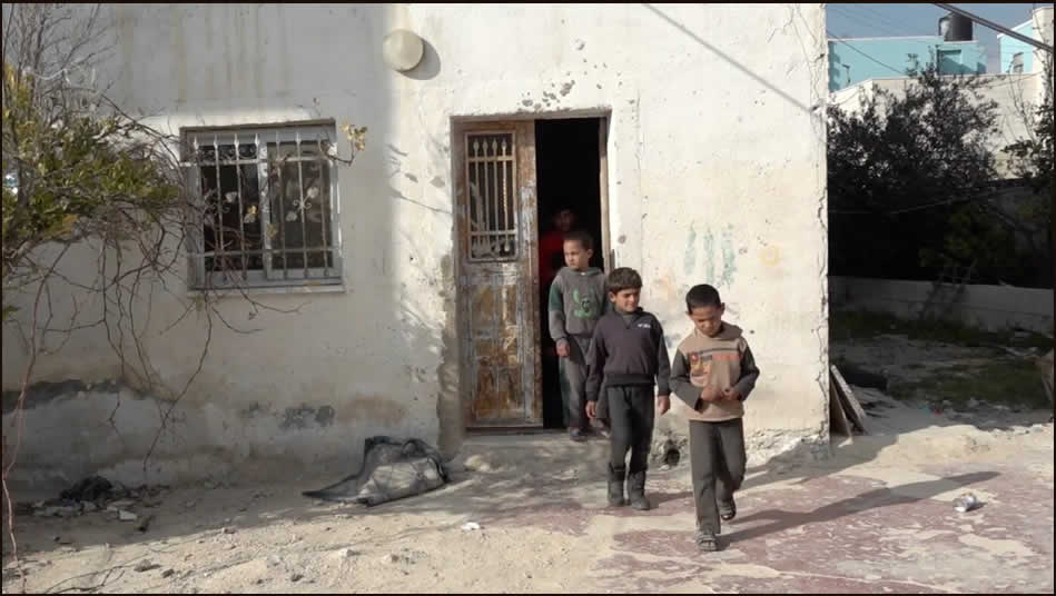 İsrail güçleri Filistinlilerin evlerini askeri üslere dönüştürüyor