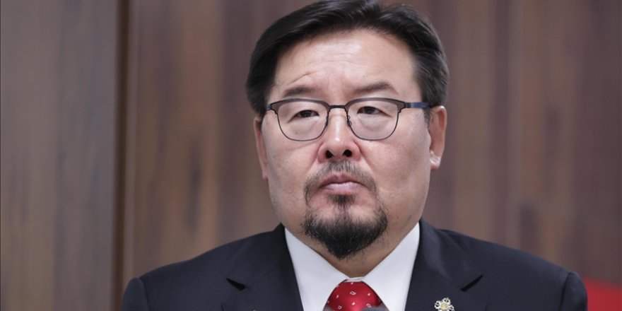 Moğolistan Başbakanı Zandanshatar Gombojav istifa etti