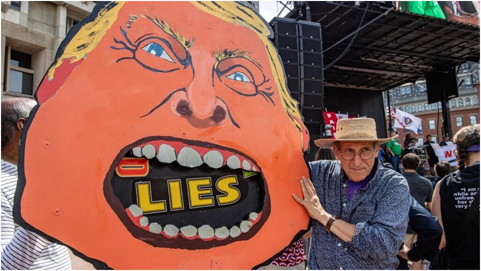 Trump yönetimi nasıl kendi yalanlarının esiri haline geldi?